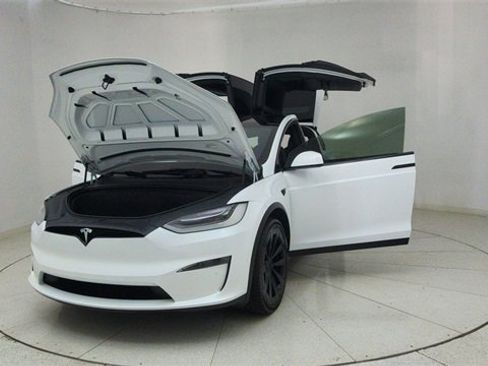 Used 2022 Tesla Model X Plaid image 75