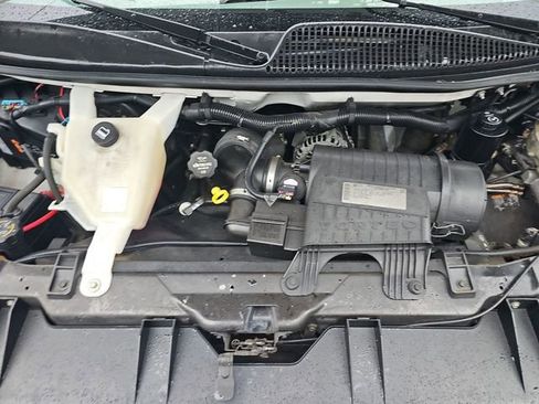 Used 2014 Chevrolet Express 2500 RWD image 20