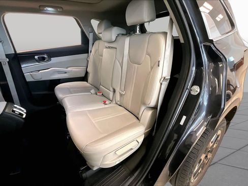 Used 2025 Kia Sorento S w/ Panoramic Sunroof Package AWD/4WD image 19