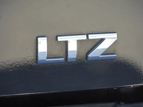 Used 2014 Chevrolet Silverado 1500 LTZ Z71 w/ LTZ Plus Package AWD/4WD image 38