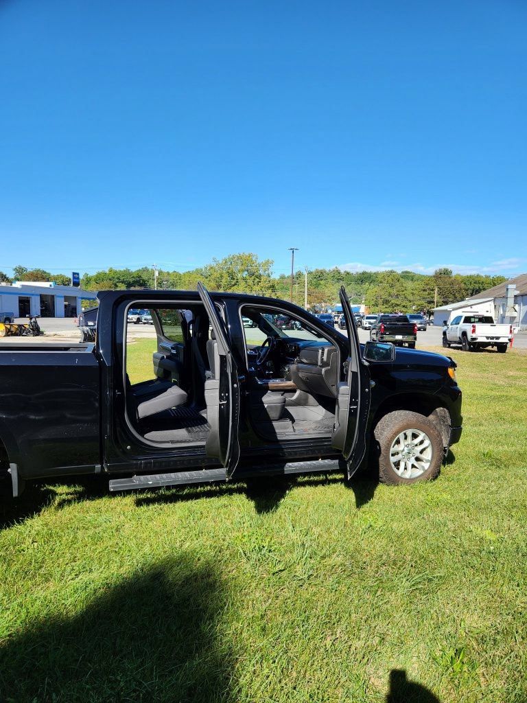Used 2024 Chevrolet Silverado 1500 RST w/ Convenience Package II AWD/4WD image 10