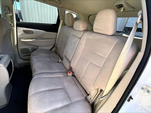 Used 2015 Nissan Murano S image 19