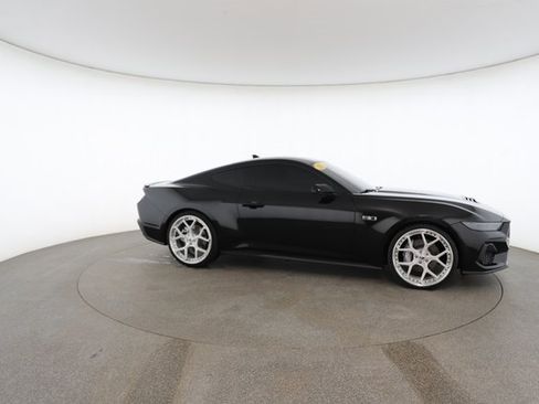 Used 2025 Ford Mustang GT Premium image 24