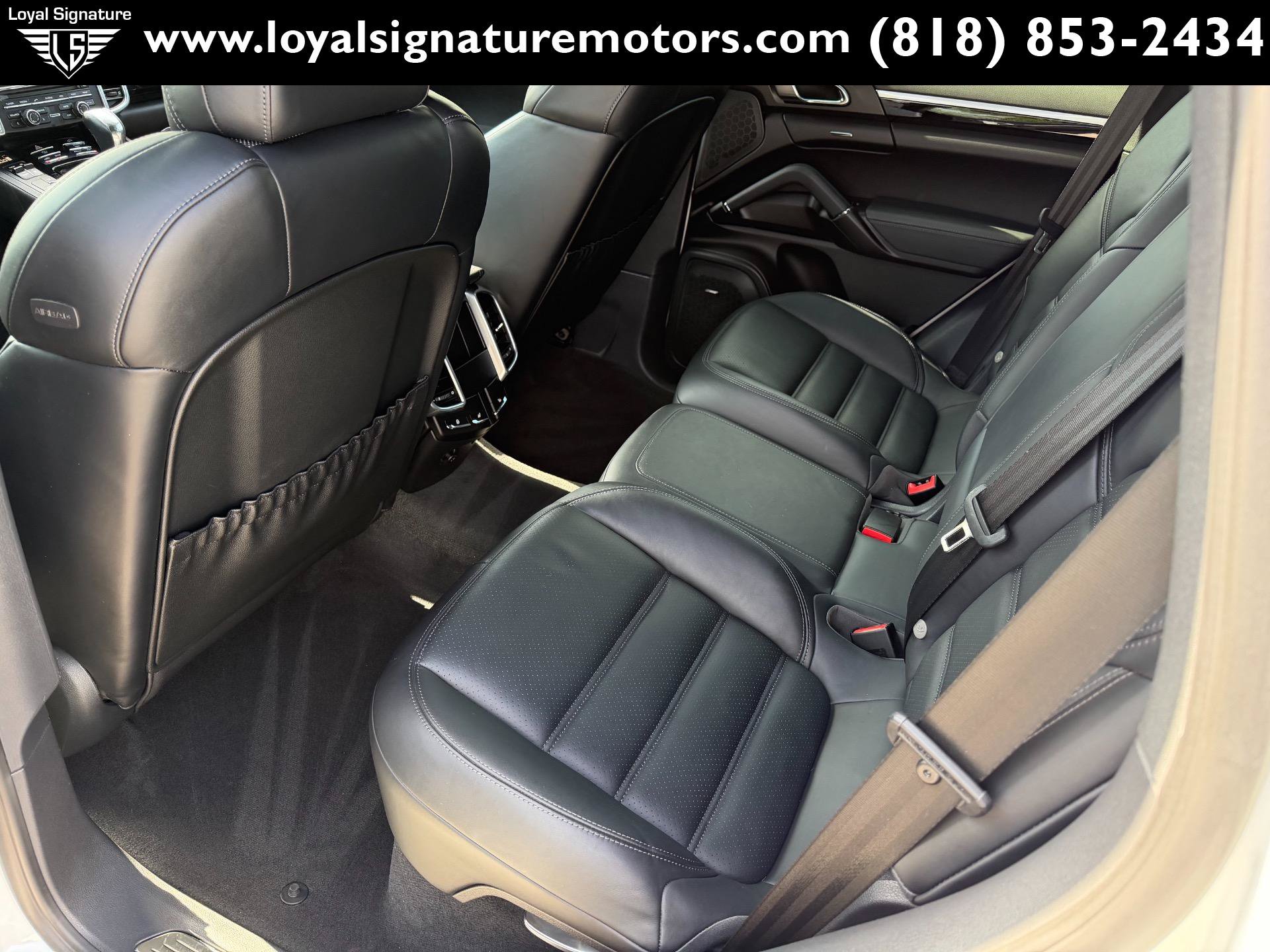 Used 2014 Porsche Cayenne Platinum Edition AWD/4WD image 14