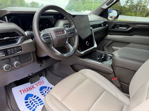 Used 2025 GMC Yukon Elevation w/ LPO, Floor Liner Package RWD image 10