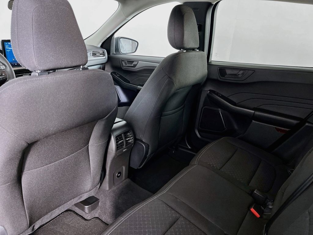 Used 2024 Ford Escape Active w/ Tech Pack #1 FWD image 33