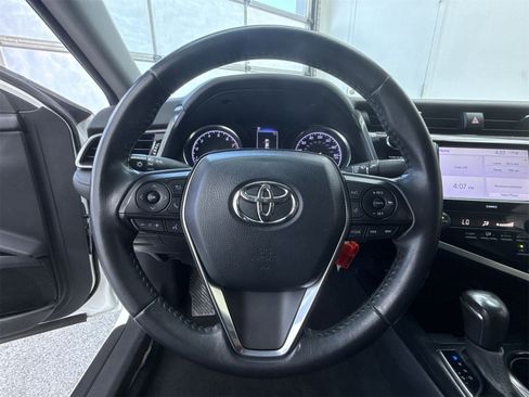 Used 2020 Toyota Camry SE image 20