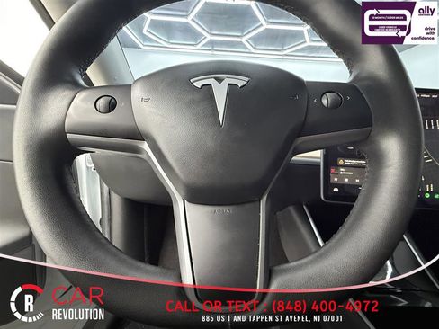 Used 2020 Tesla Model Y Performance image 13