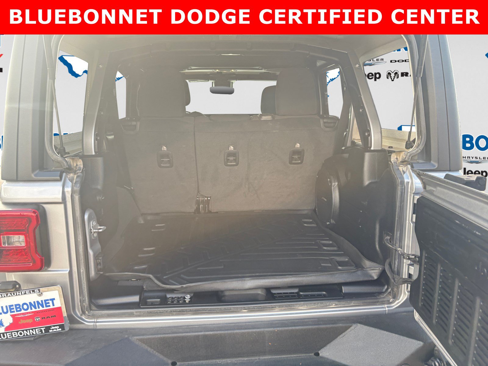 Used 2021 Jeep Wrangler Unlimited Rubicon AWD/4WD image 22