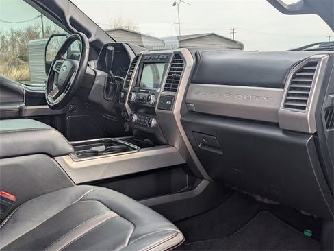 Used 2021 Ford F250 Platinum w/ FX4 Off-Road Package image 27