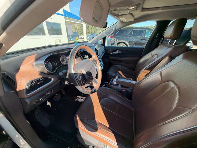 Used 2017 Chrysler Pacifica Limited FWD image 38