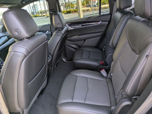 Certified 2023 Cadillac XT6 Premium Luxury w/ Technology Package image 13