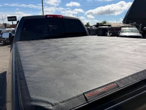 Used 2016 Toyota Tundra SR5 w/ SR5 Upgrade Package AWD/4WD image 44