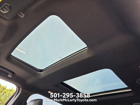 Used 2018 Ford Explorer Platinum AWD/4WD image 18