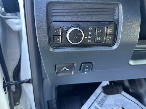 Used 2025 Ford F350 Platinum AWD/4WD image 18