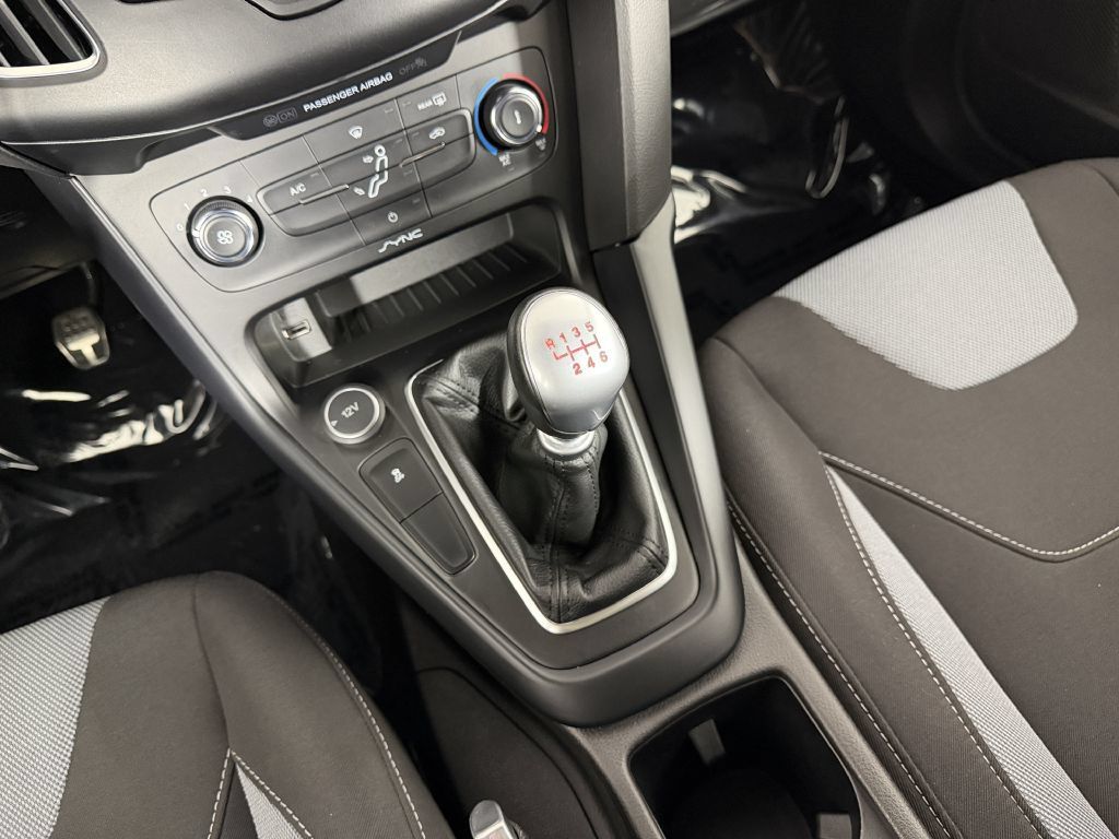 Used 2018 Ford Focus ST FWD image 35