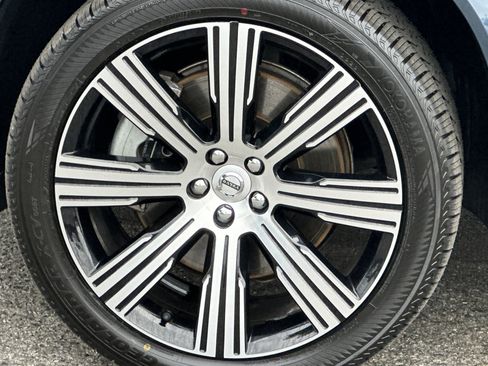 Certified 2023 Volvo XC90 T8 Plus AWD/4WD image 34