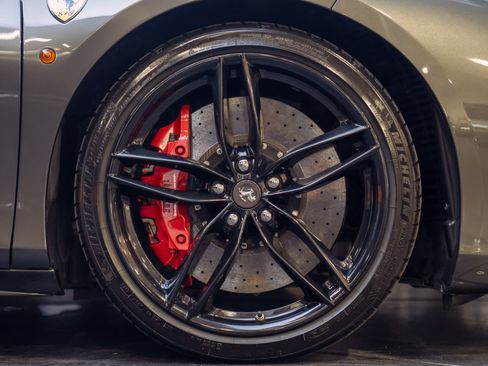 Used 2017 Ferrari 488 GTB RWD image 14