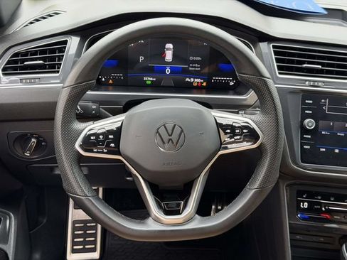 Used 2024 Volkswagen Tiguan SE R-Line AWD/4WD image 15