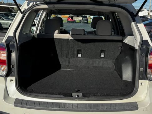 Used 2017 Subaru Forester 2.5i Premium w/ All-Weather Package image 14
