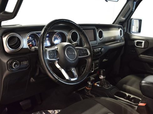 Used 2018 Jeep Wrangler Unlimited Sahara w/ Cold Weather Group image 11