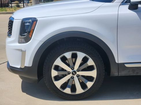 Used 2022 Kia Telluride S FWD image 8