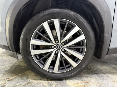 Used 2022 Nissan Pathfinder Platinum image 33