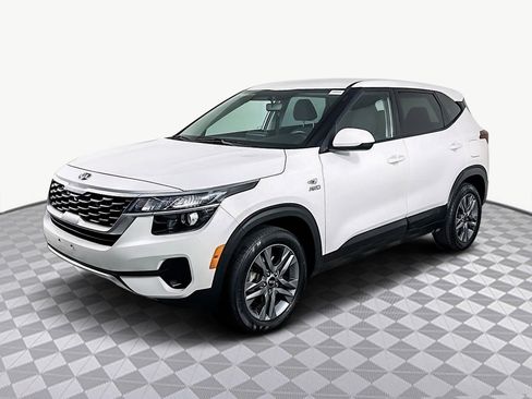 Used 2021 Kia Seltos LX image 4