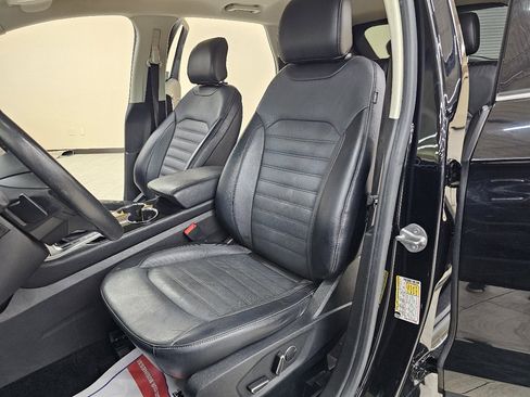 Used 2017 Ford Edge SEL w/ Equipment Group 201A image 16