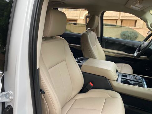 Used 2024 Ford Expedition XLT image 60