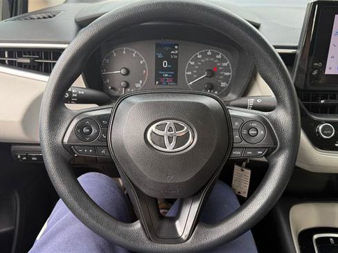 Used 2024 Toyota Corolla LE FWD image 27