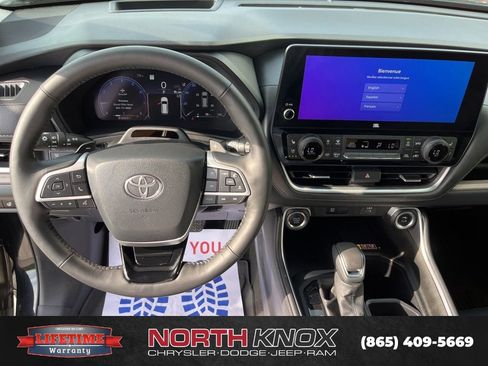 Used 2026 Toyota Grand Highlander AWD image 8