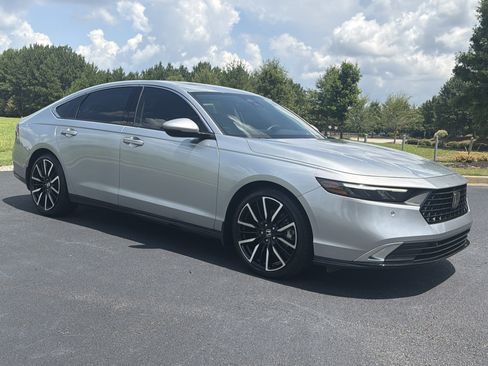 Certified 2024 Honda Accord Touring image 2