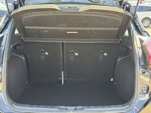 Used 2021 Nissan Kicks SR w/ SR Premium Package FWD image 31