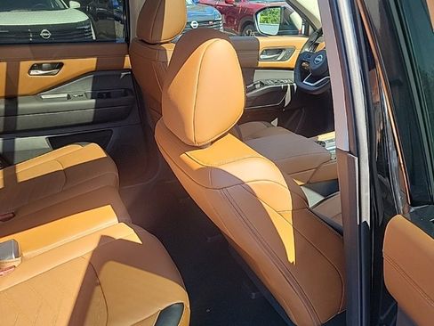 New 2025 Nissan Pathfinder Platinum w/ Cargo Package image 35