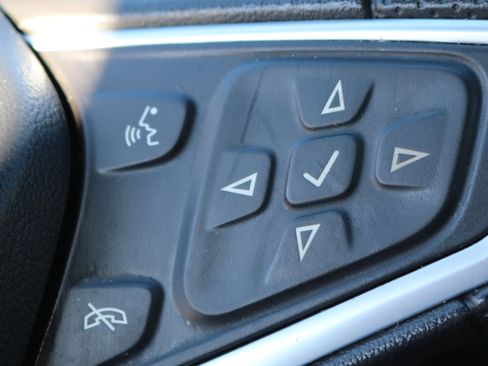 Used 2022 Chevrolet Malibu LT image 15