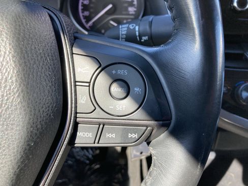 Used 2023 Toyota Camry SE image 19