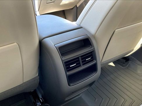 Used 2022 Cadillac XT5 Premium Luxury FWD image 12