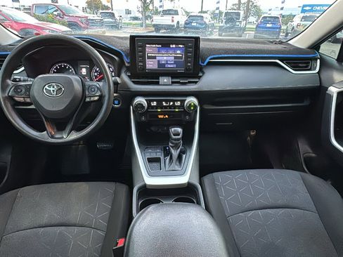 Used 2021 Toyota RAV4 XLE w/ Convenience Package FWD image 27
