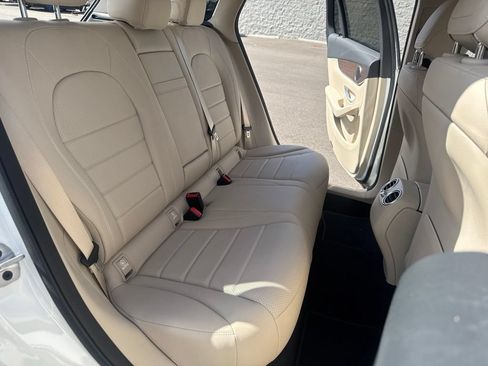 Used 2022 Mercedes-Benz GLC 300 4MATIC image 14