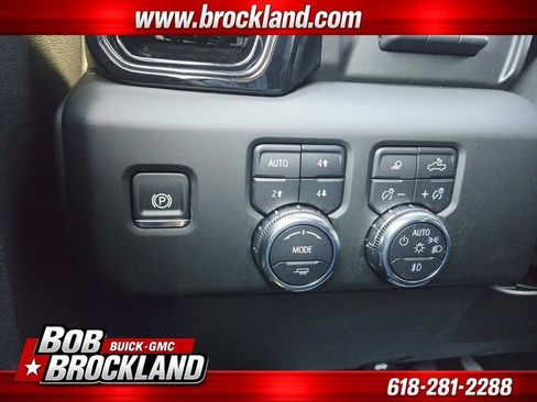 Used 2025 GMC Sierra 1500 AT4 w/ AT4 Premium Package AWD/4WD image 41