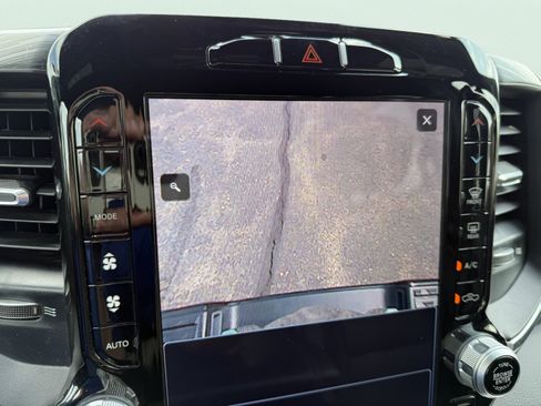 Used 2023 RAM 1500 Laramie AWD/4WD image 27