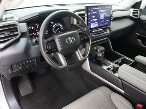Used 2022 Toyota Tundra Limited w/ Power Package AWD/4WD image 13