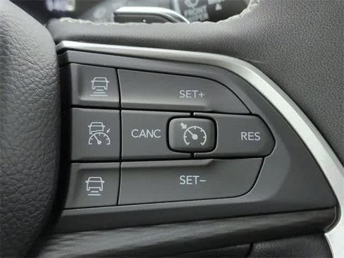 New 2025 Jeep Grand Cherokee L Altitude image 28