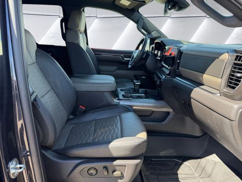 Used 2024 Chevrolet Silverado 1500 ZR2 image 12