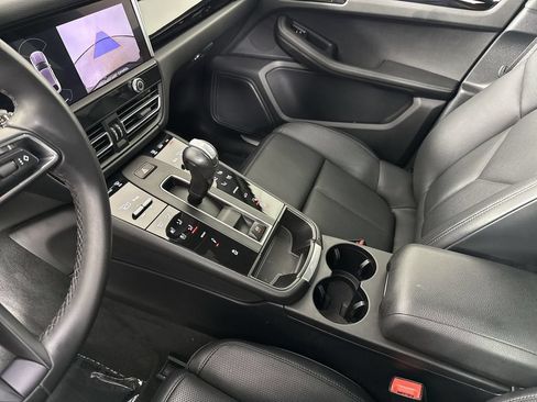 Certified 2024 Porsche Macan S w/ Premium Plus Package AWD/4WD image 31