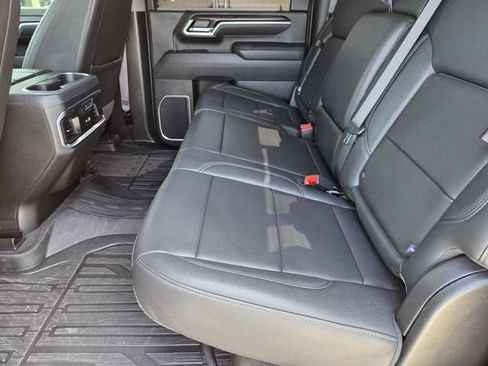 Used 2025 GMC Sierra 2500 SLT w/ SLT Premium Package AWD/4WD image 28