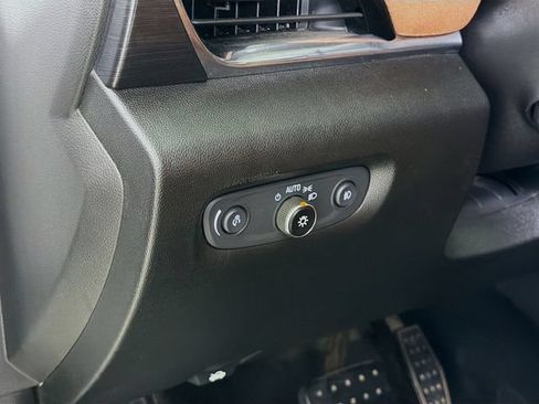 Used 2019 Chevrolet Traverse High Country AWD/4WD image 10