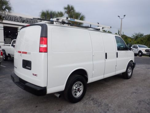 Used 2023 GMC Savana 2500 w/ Driver Convenience Package image 8