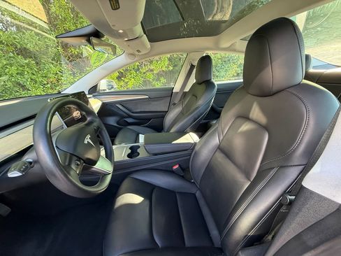 Used 2022 Tesla Model 3 Standard Range RWD image 33